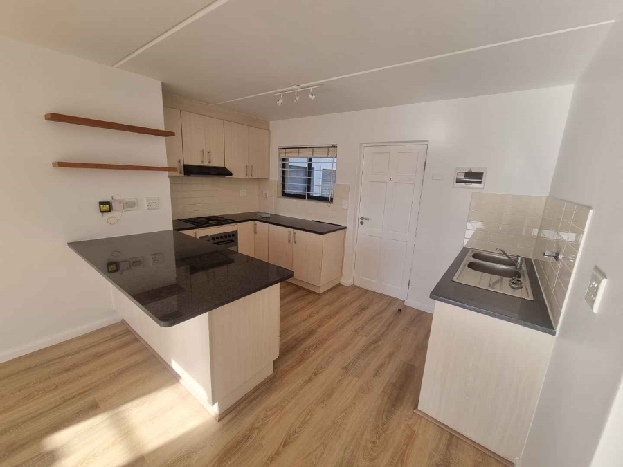 To Let 2 Bedroom Property for Rent in Burgundy Estate Western Cape